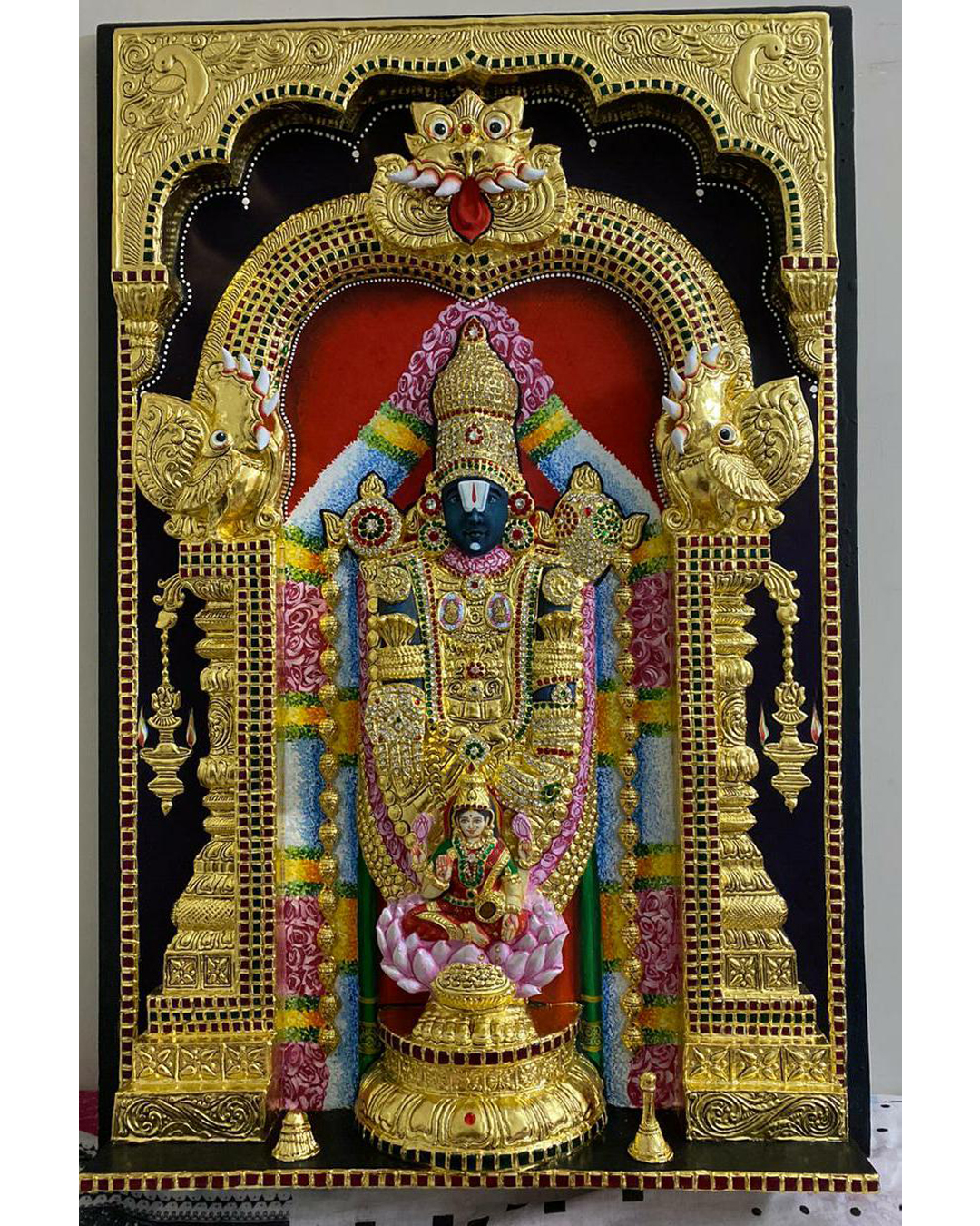 Riddhi Siddhi Art Creations - Jewelled Arch Standing Balaji Idol Mural